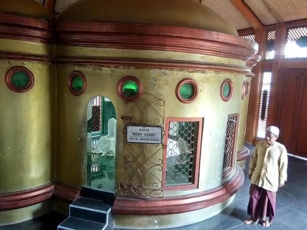 Biografi Mbah Sambu Lasem